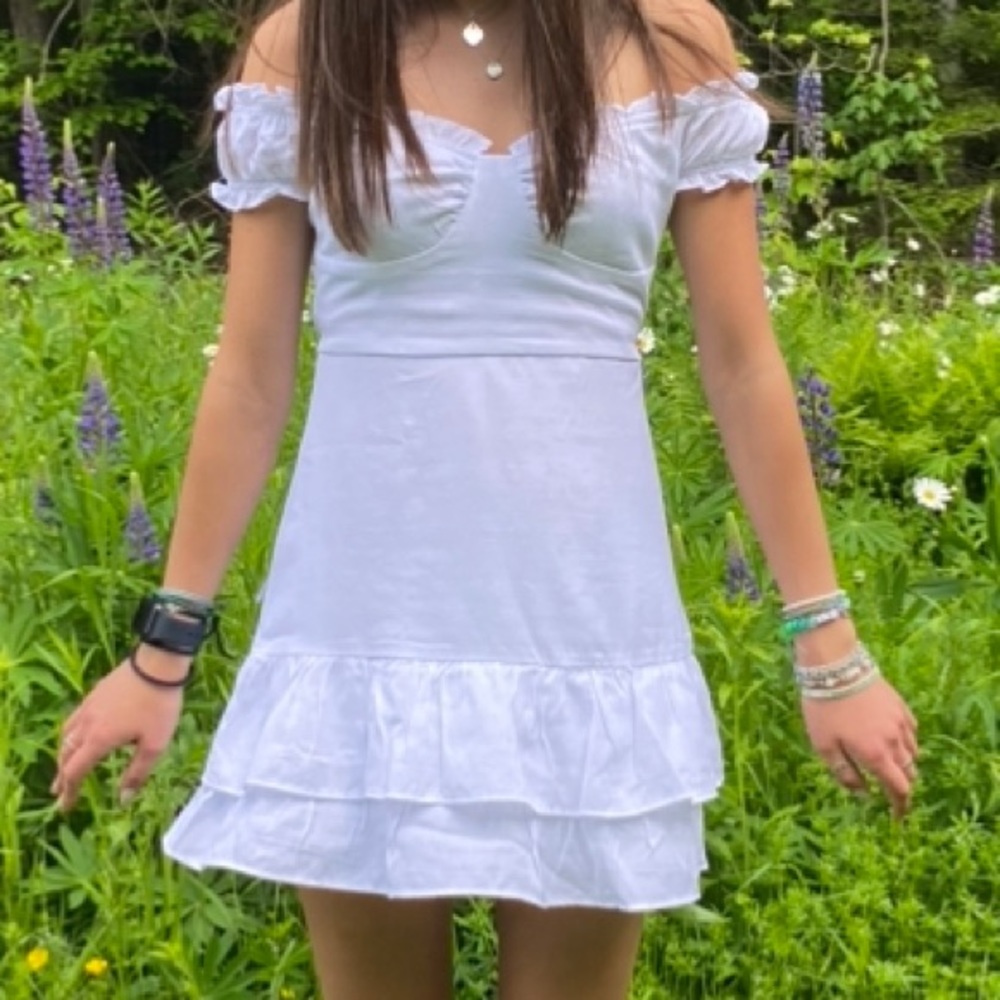 white windsor dress